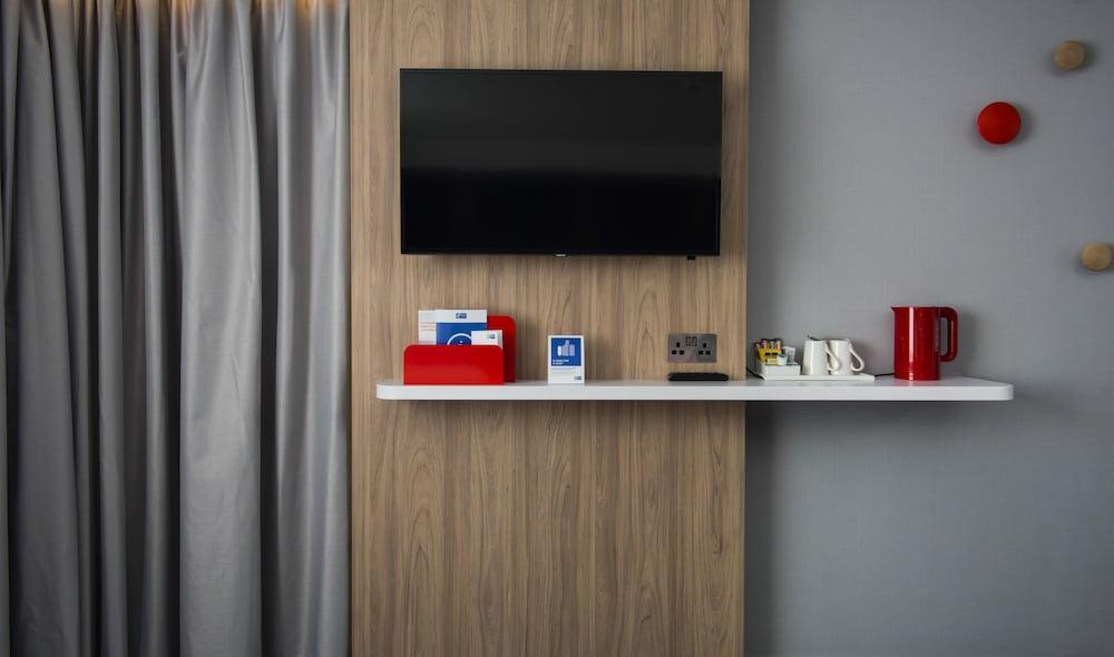 Holiday Inn Express London-Hammersmith By Ihg Esterno foto