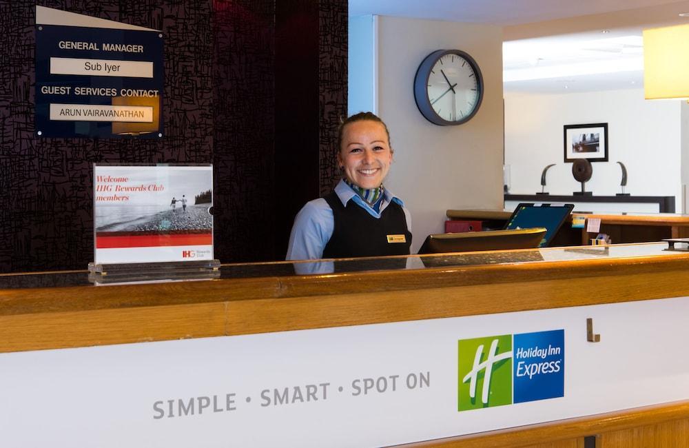 Holiday Inn Express London-Hammersmith By Ihg Esterno foto