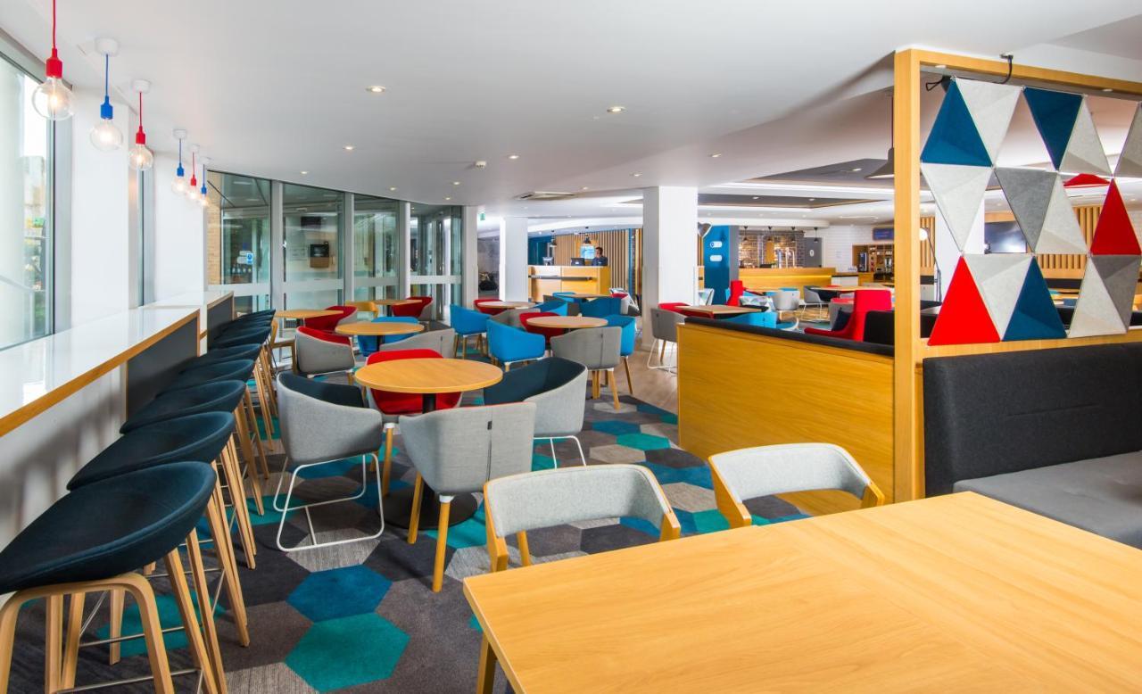 Holiday Inn Express London-Hammersmith By Ihg Esterno foto