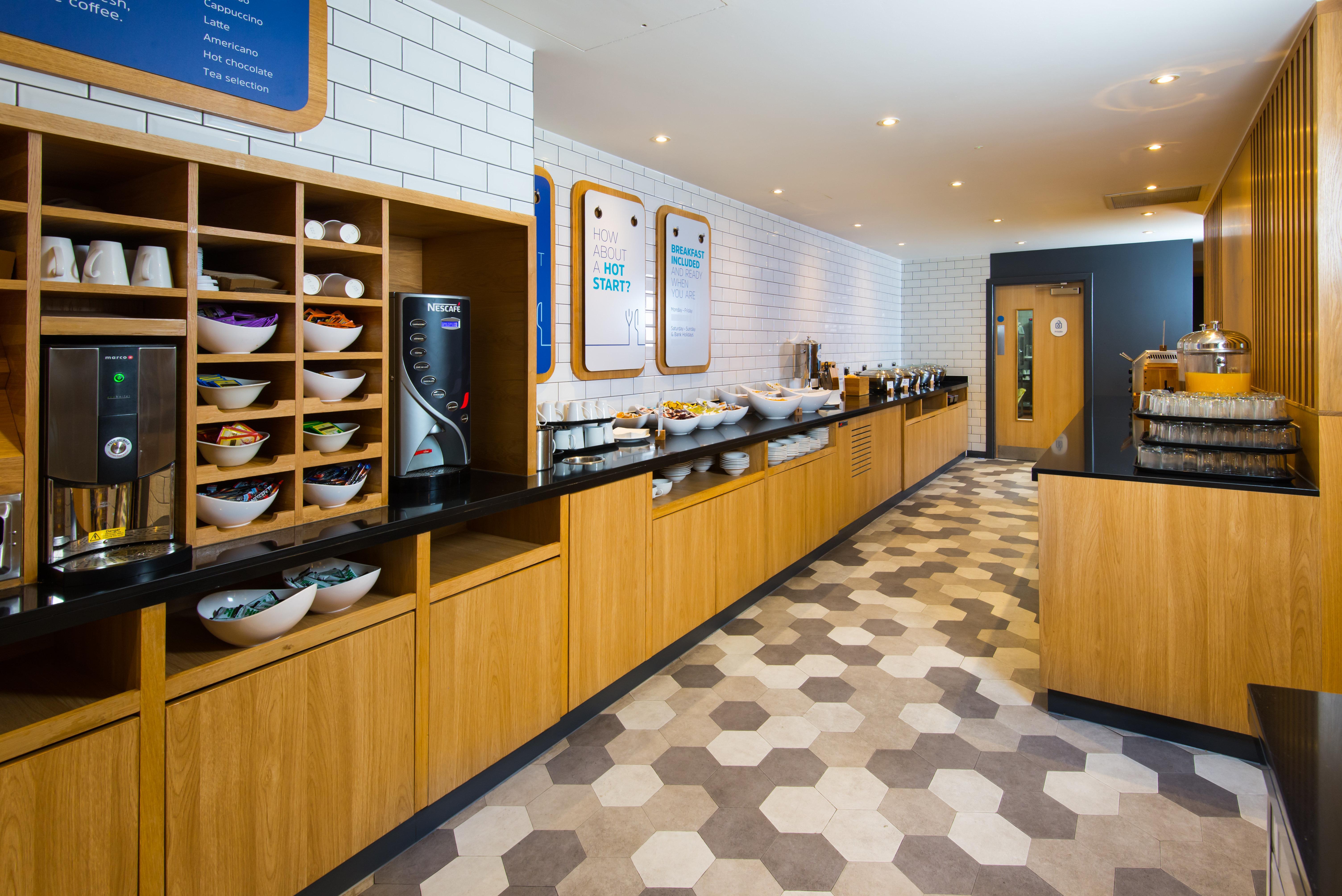 Holiday Inn Express London-Hammersmith By Ihg Esterno foto