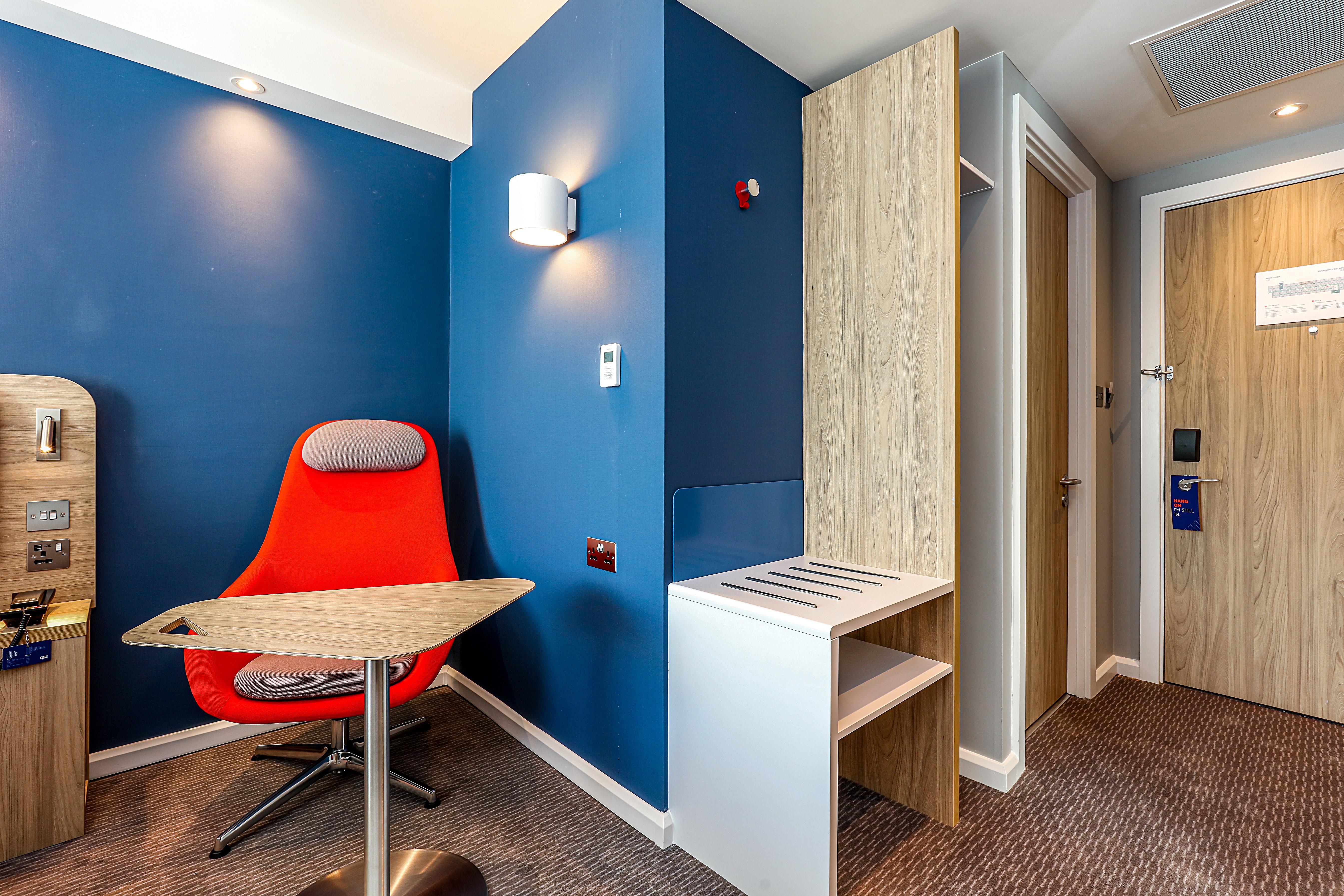 Holiday Inn Express London-Hammersmith By Ihg Esterno foto