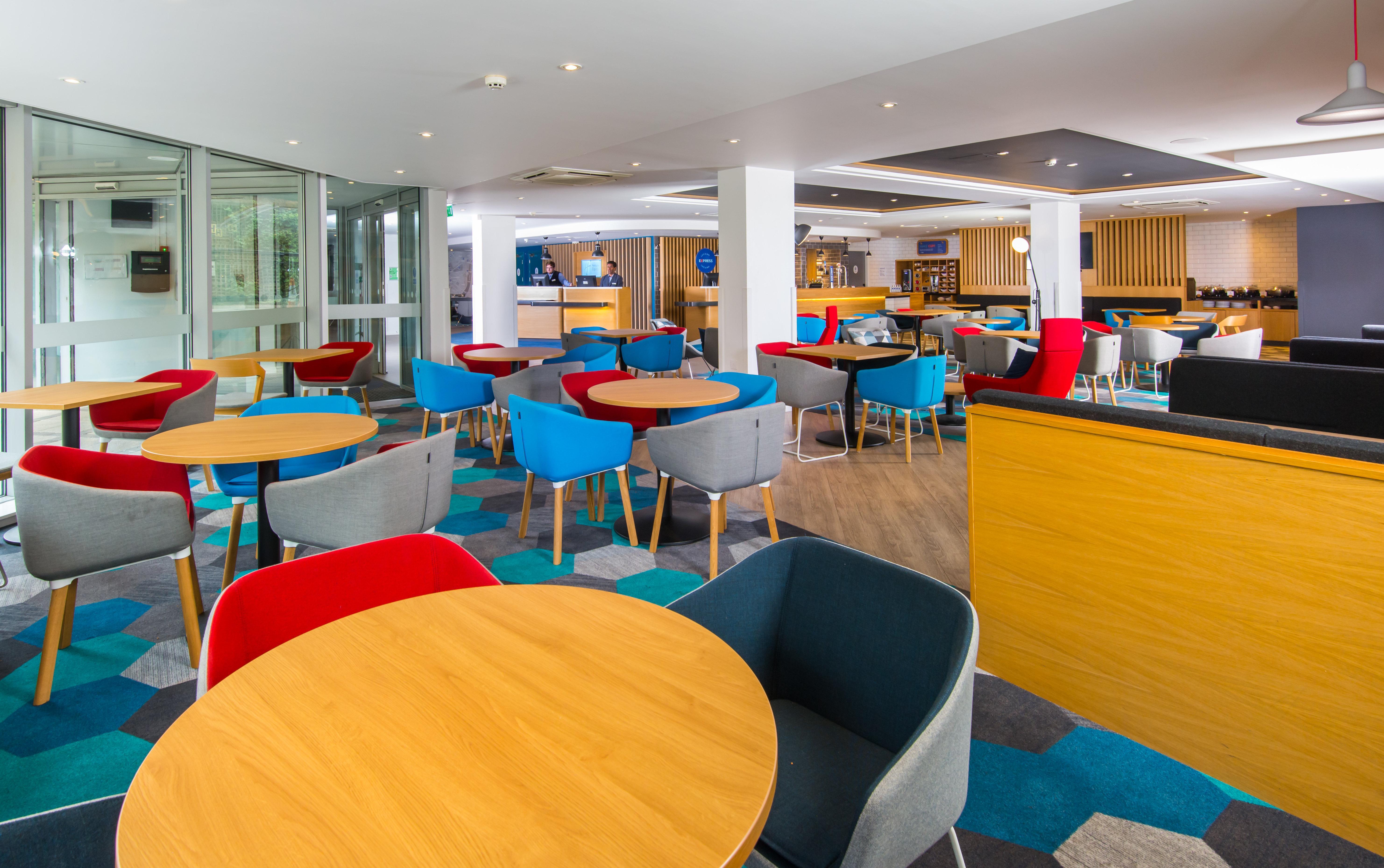 Holiday Inn Express London-Hammersmith By Ihg Esterno foto