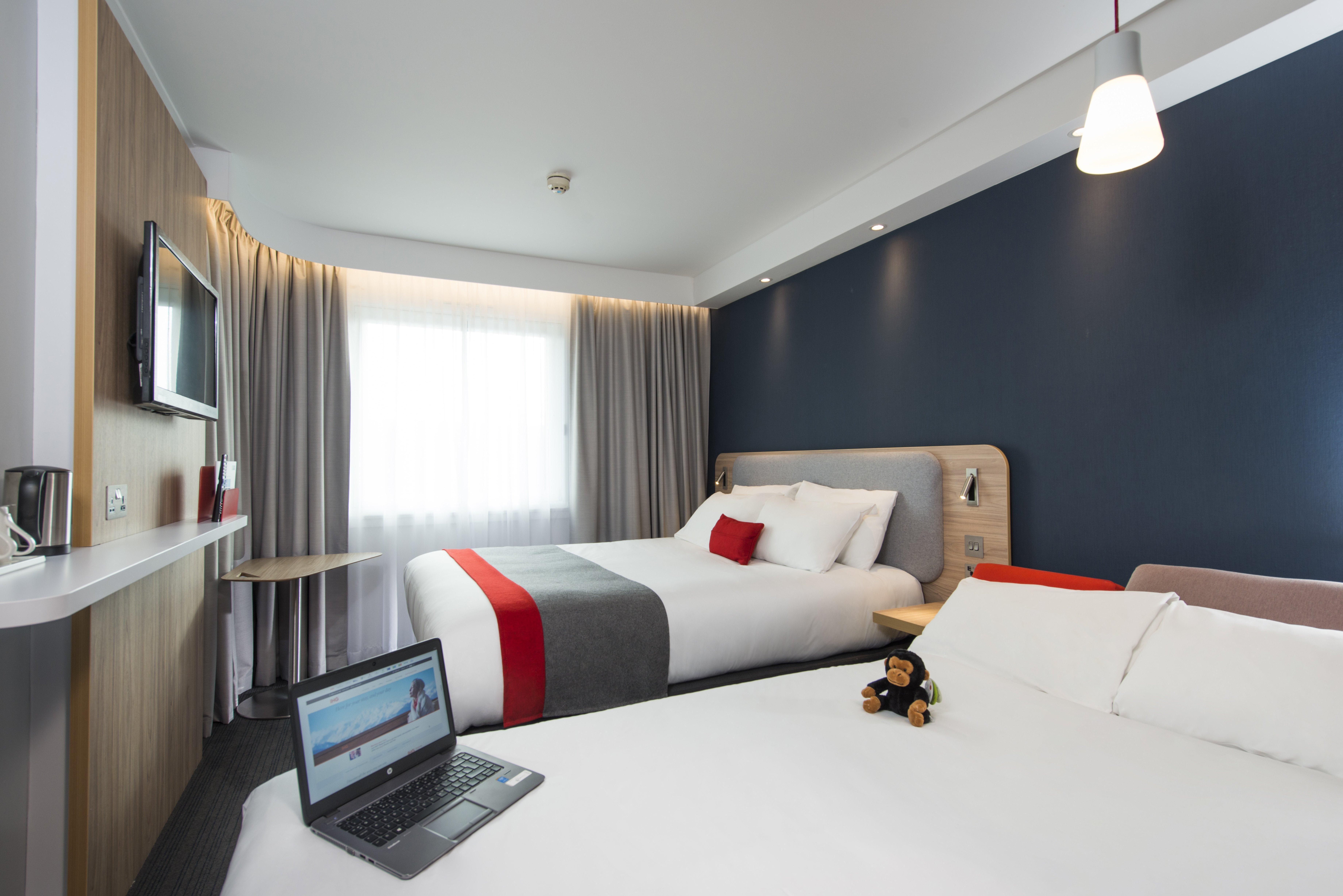 Holiday Inn Express London-Hammersmith By Ihg Esterno foto