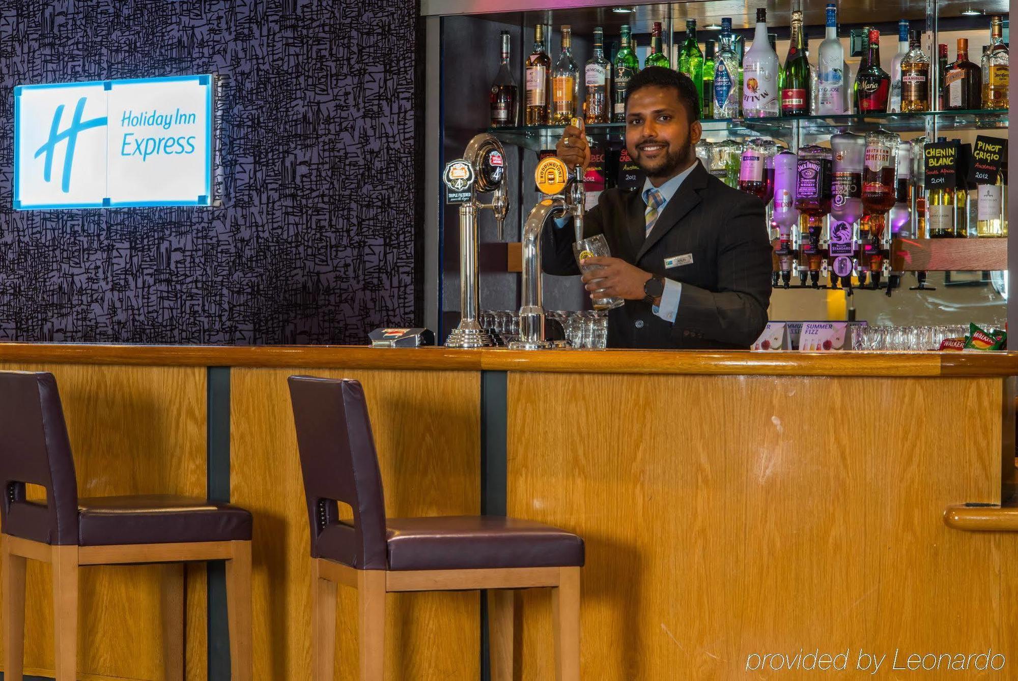 Holiday Inn Express London-Hammersmith By Ihg Esterno foto